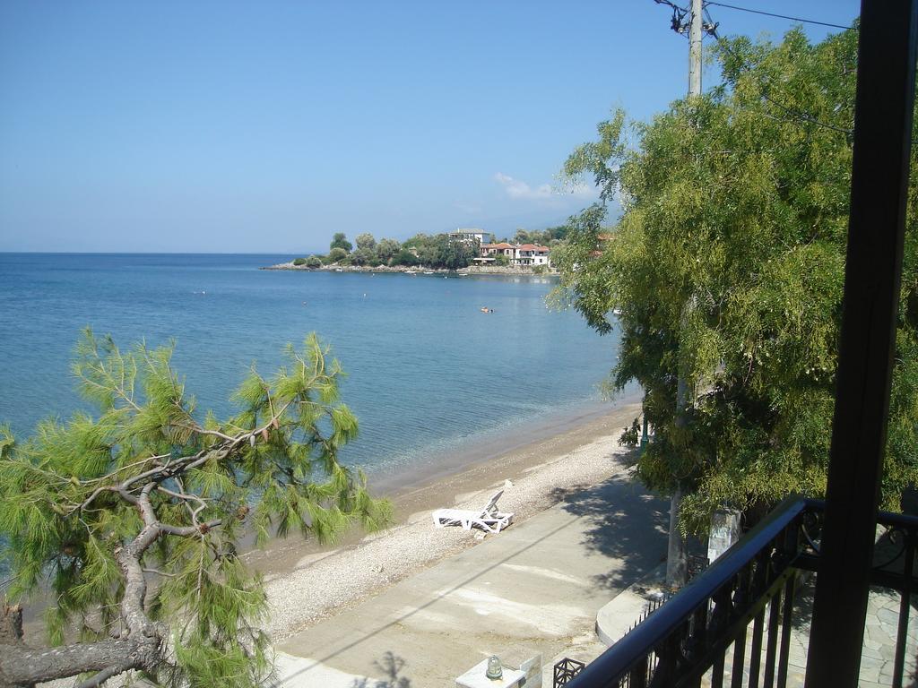 Вилла Stelios Seaside House Лефокастро Экстерьер фото